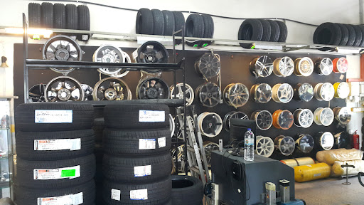 Yong Fong Car & Tyre Services Centre