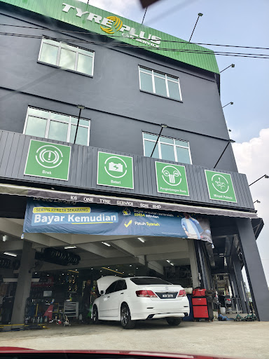 KS ONE RACING CENTRE