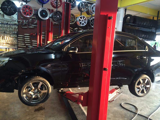 Exhaust Advance Classic 88 Tyre Services Centre