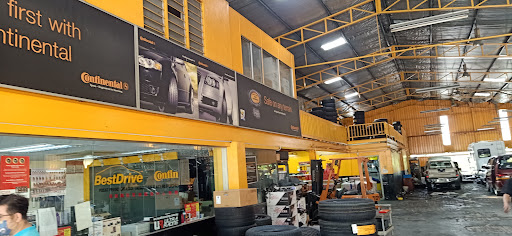 Pusat Perkhidmatan Tayar & Bateri Puchong Sdn Bhd (93 Motorsport)