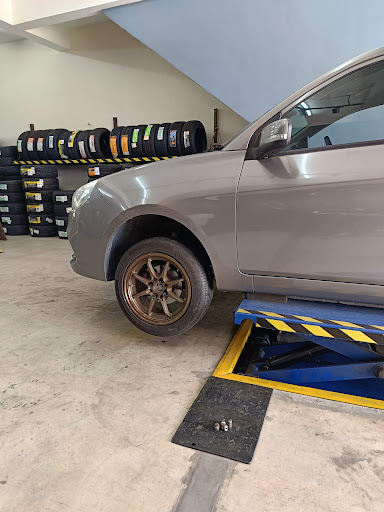 Hong Heng Tyres & Batteries Services