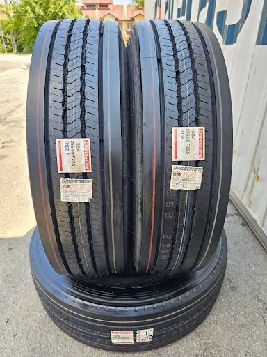 TYRE SERVICE NILAI (LORRY)