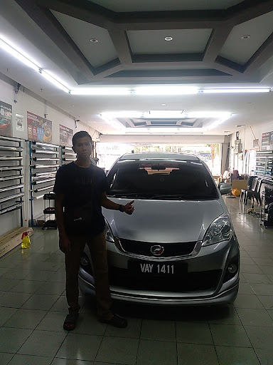 Adams Tinted & Tyre service