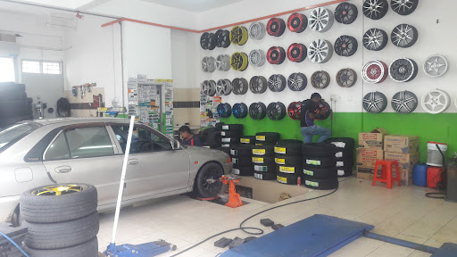 TOP TYRE & CAR CARE
