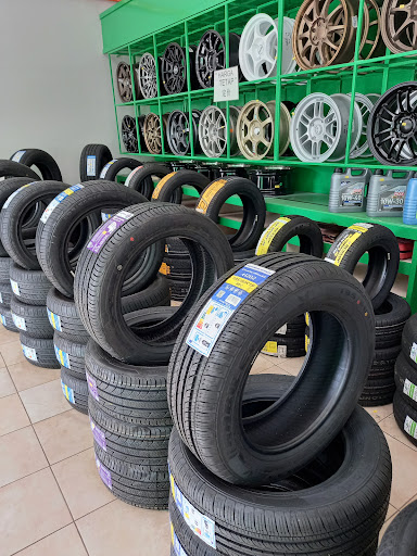 Pusat Tayar Uts Tyre Service, jalan Wong ah Jang