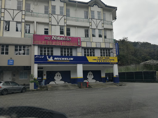 Habu Tyres services center