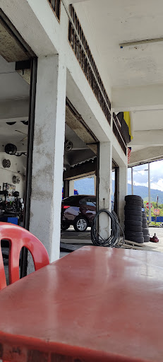 Pusat Servis Tayar Mambang Baru