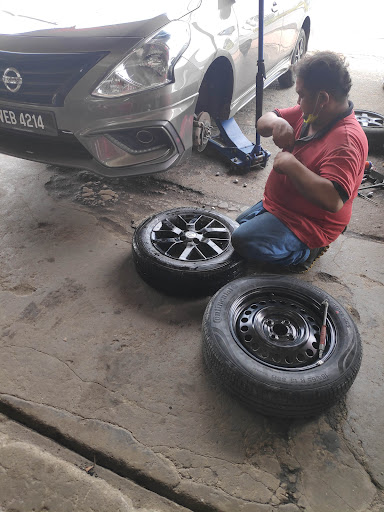 Weng Hoe Parts & Tyres