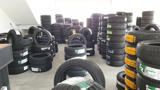 W.D. Sport Rim & Tyre