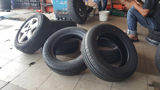 Adikmat Tayar Terus Maju