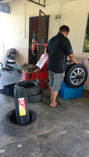 Hillstone tayar Muar