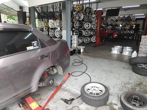 SIN WEI YANG TYRE & BATTERY SERVICES