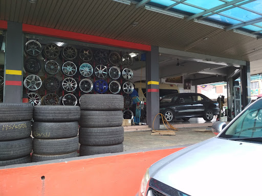 G-Max Auto Service Centre