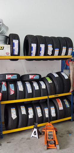 SZ Tyre & Battery Service Centre